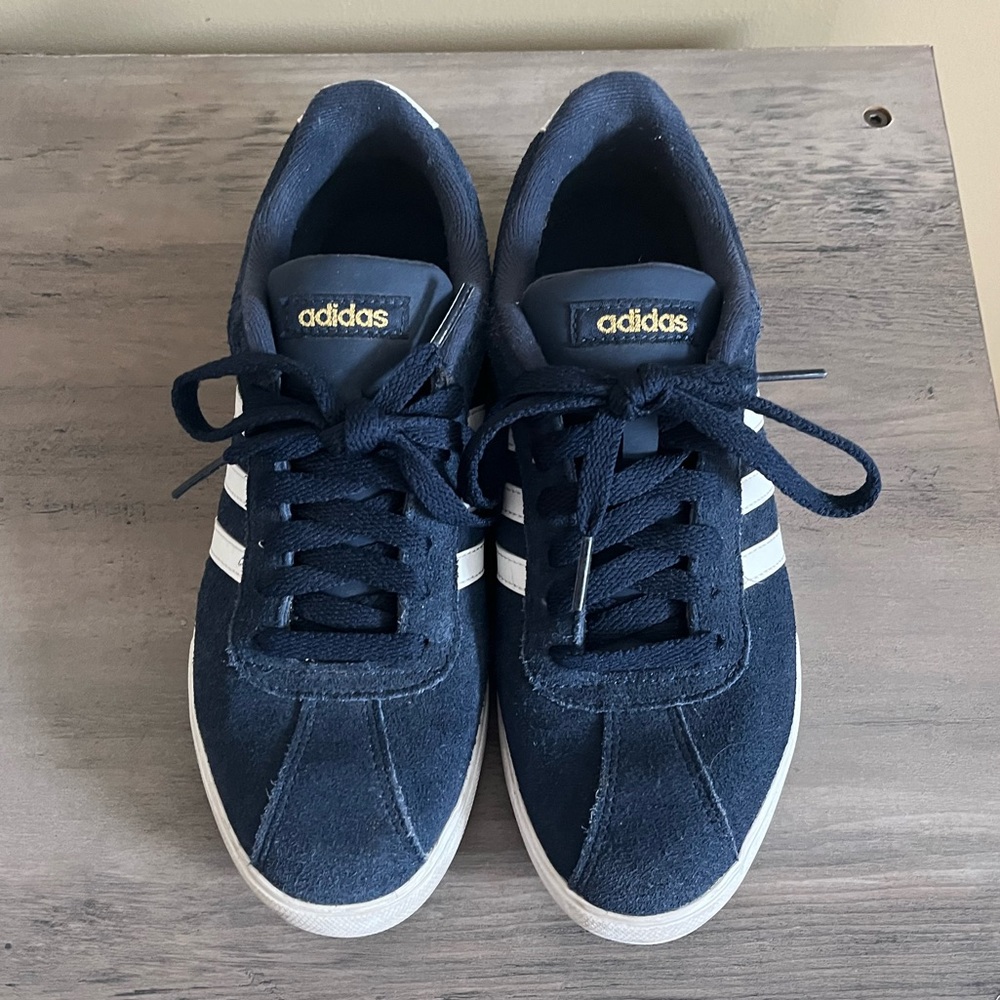 Adidas women’s courtset, Navy suede shoes